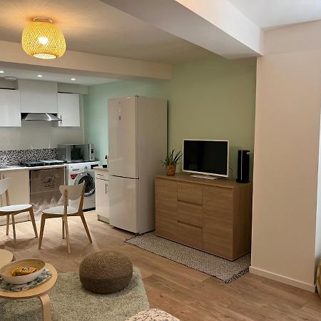 Studio 30m2 Rue piétonne Coeur de Hyères Esterno foto