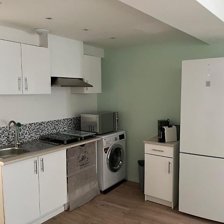 Studio 30m2 Rue piétonne Coeur de Hyères Esterno foto