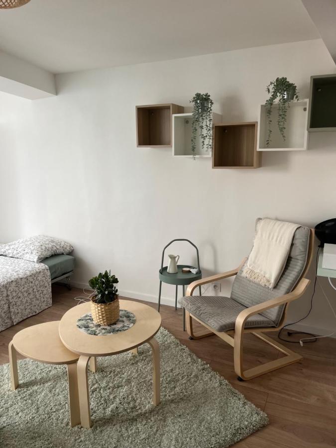 Studio 30m2 Rue piétonne Coeur de Hyères Esterno foto