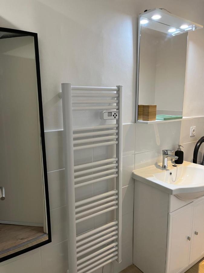 Studio 30m2 Rue piétonne Coeur de Hyères Esterno foto